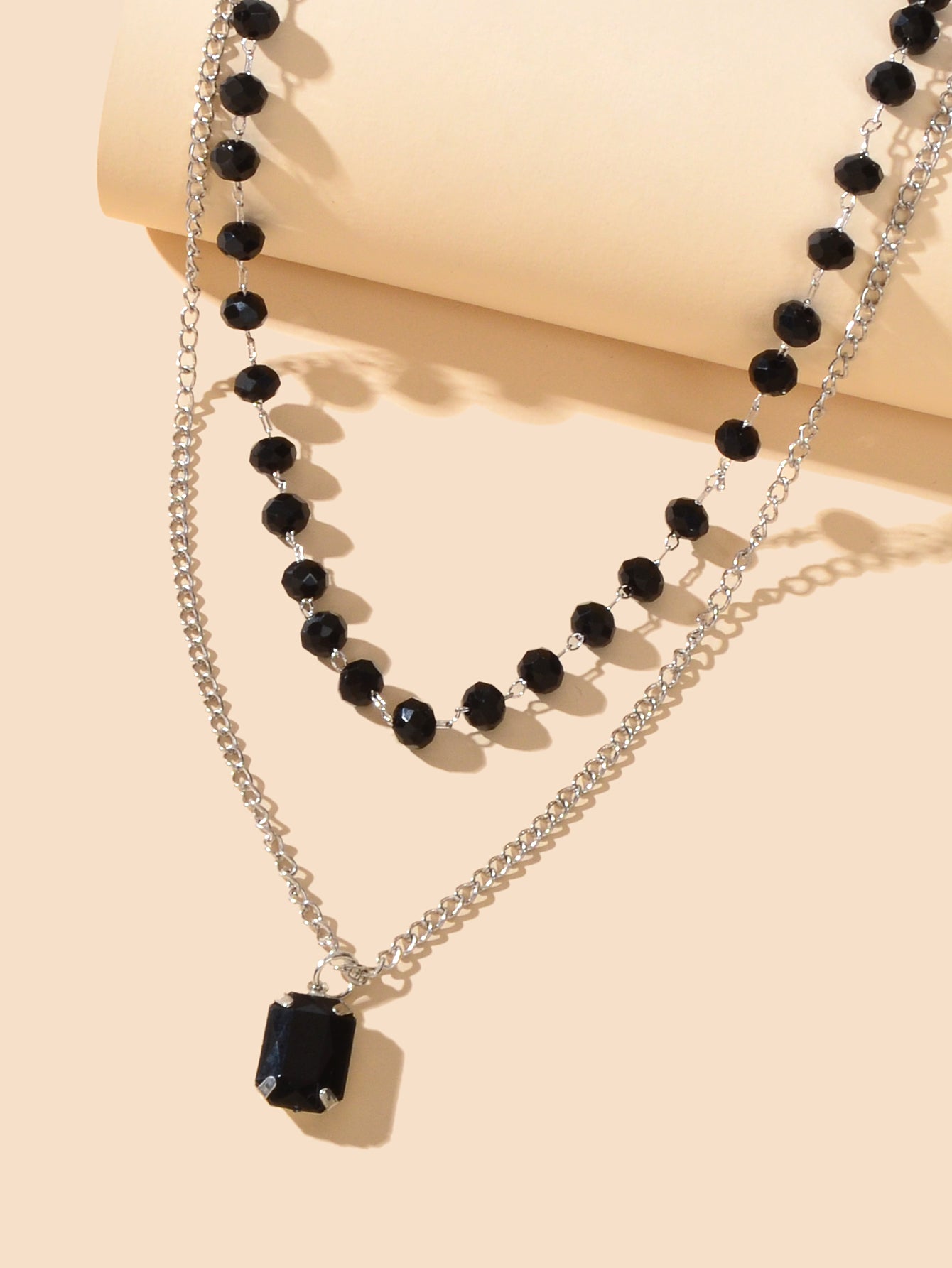 Female Chain Black necklace